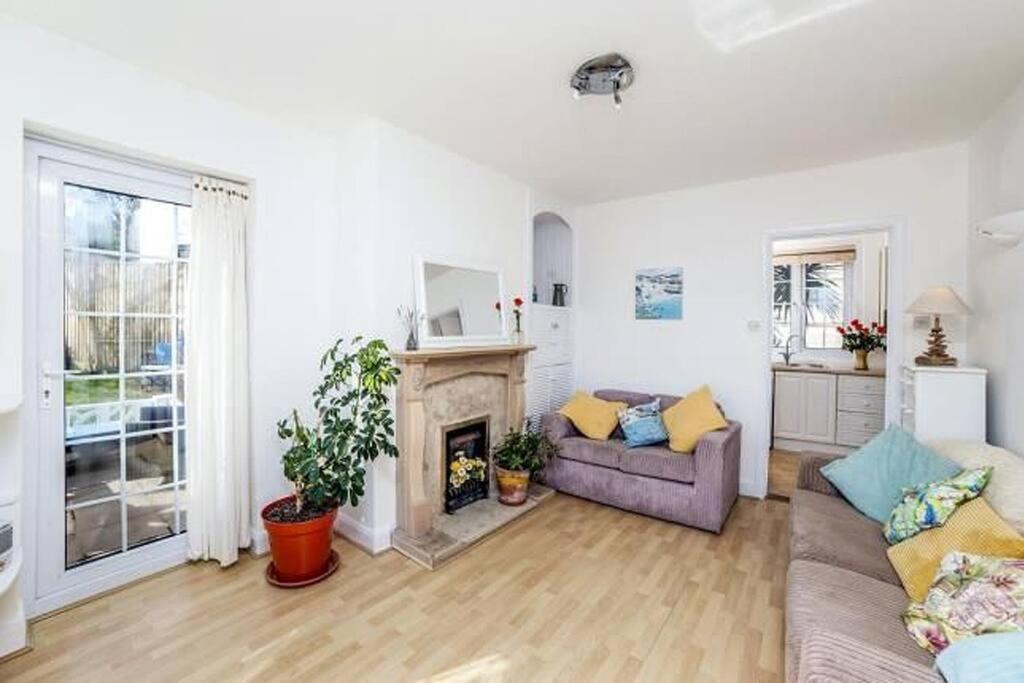 Sunrise! ~ 2 Bedrooms, Garden, Parking, Sea Views St. Ives Exterior foto